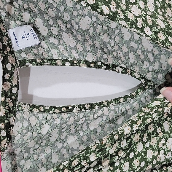 Old Navy tank xl - Picture 4 of 6